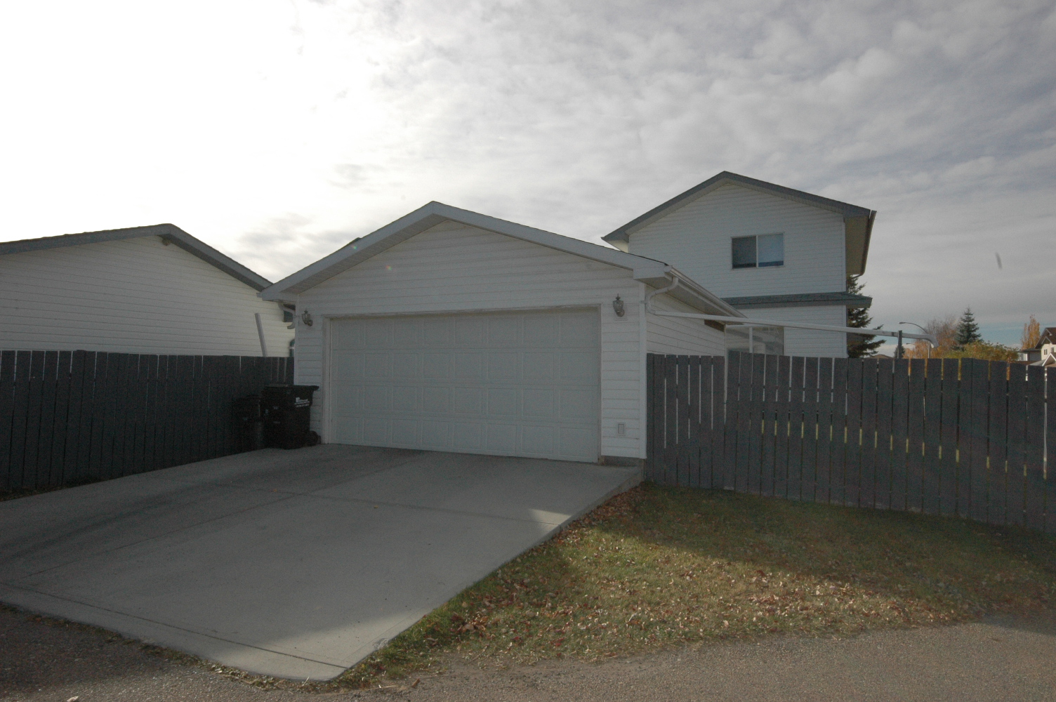 Sherwood Park 4bed Home For Sale or Rent to Own In Clover Bar