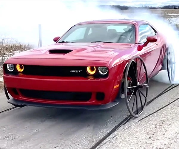 Watch a Dodge Challenger Hellcat Do Burnouts with Buggy Wheels The