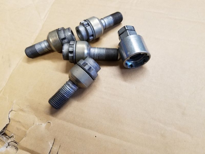 FS Boxster wheel locks 986 Forum The Community for Porsche Boxster