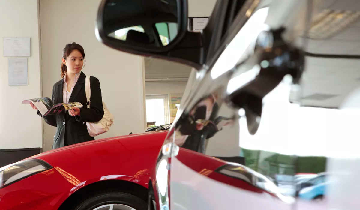 ¿Es mejor comprar o arrendar un auto nuevo? 99KPH!