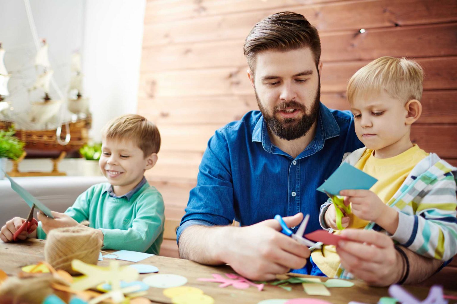 Kenapa Anak Lebih Suka Dengar Cakap Ayah Berbanding Ibu? 7 Sebab Ini