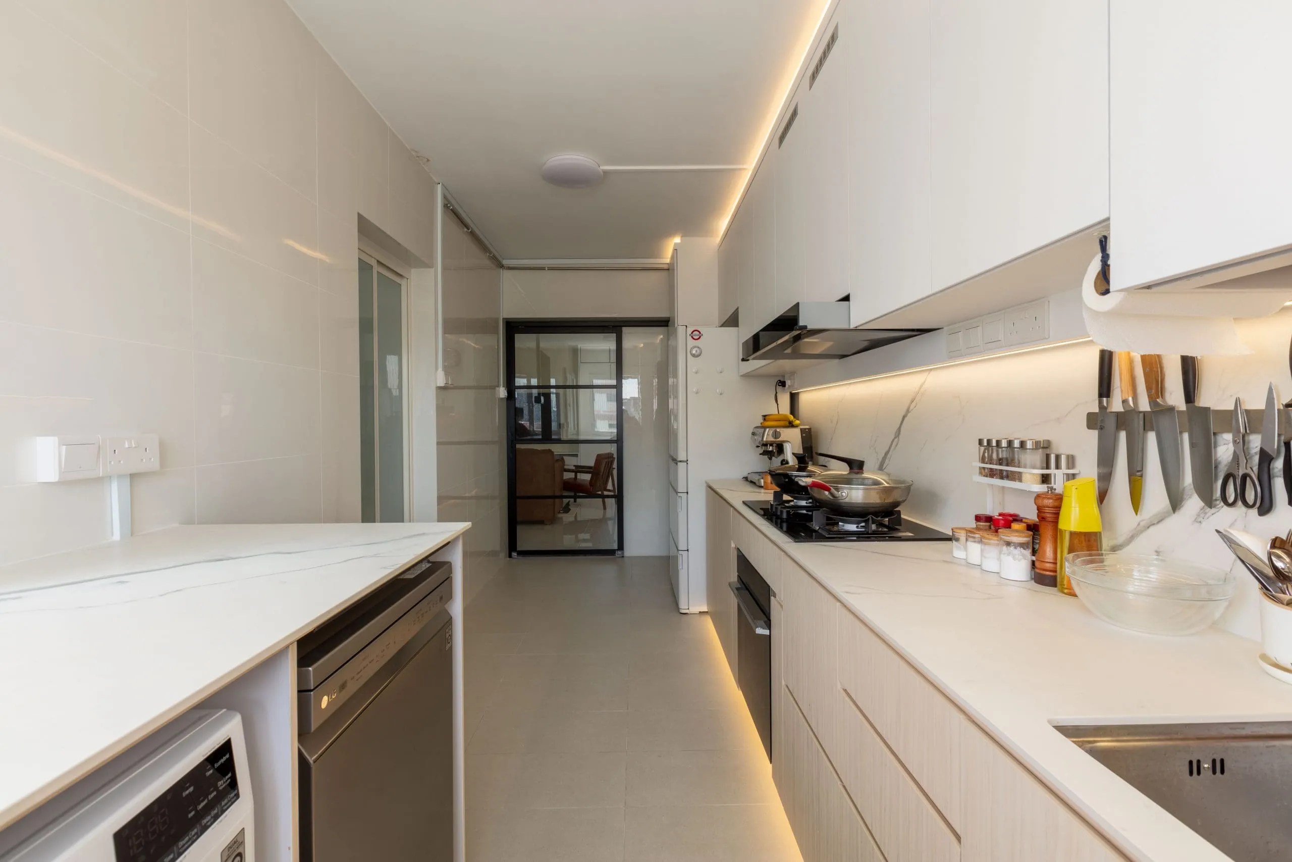 Design Ideas for 4 Room HDB Kitchen Design 9creation