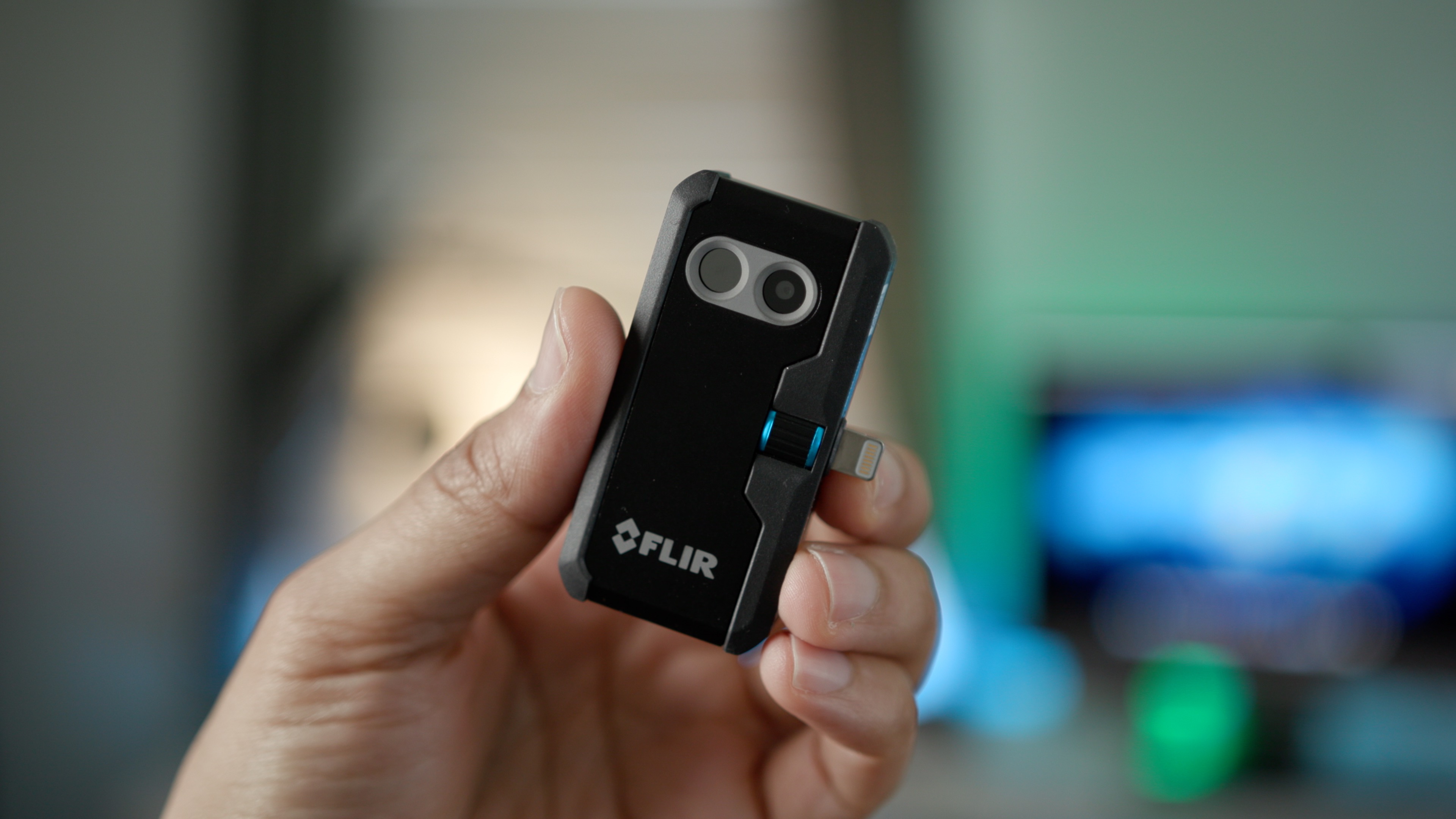 Handson 'Flir One Pro' turns your iPhone into a thermal imaging