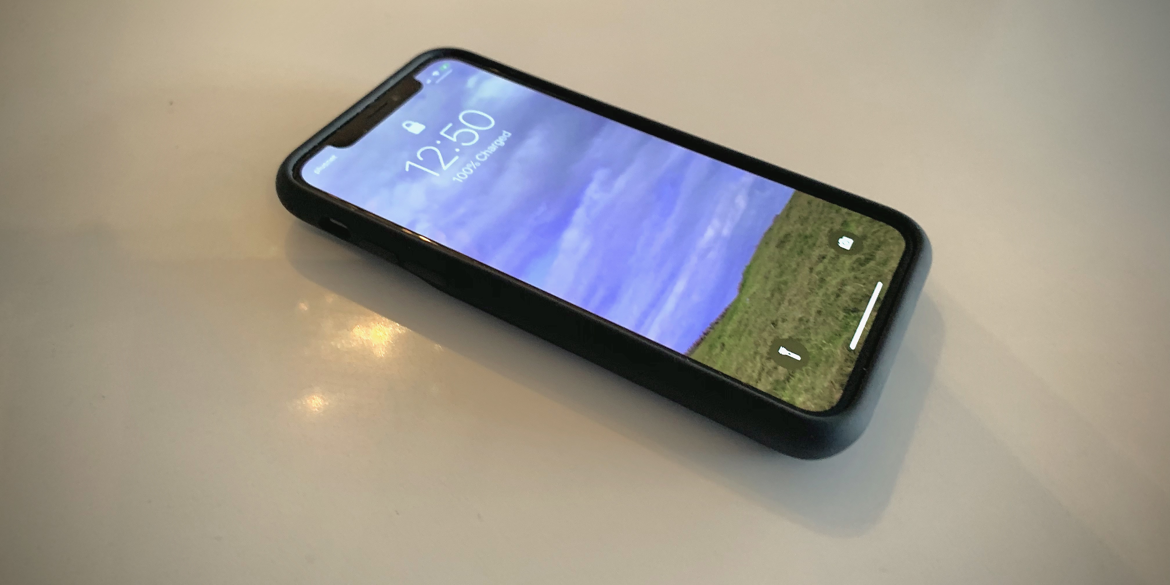 Handson Using an iPhone Smart Battery Case for the first time