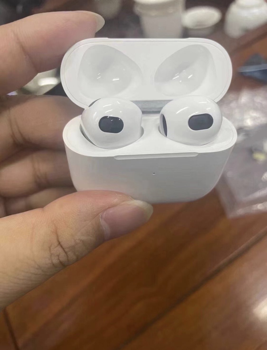 Amazon enters familiar territory with new white Echo Buds as AirPods 3 Amazon enters familiar territory with new white Echo Buds as AirPods 3