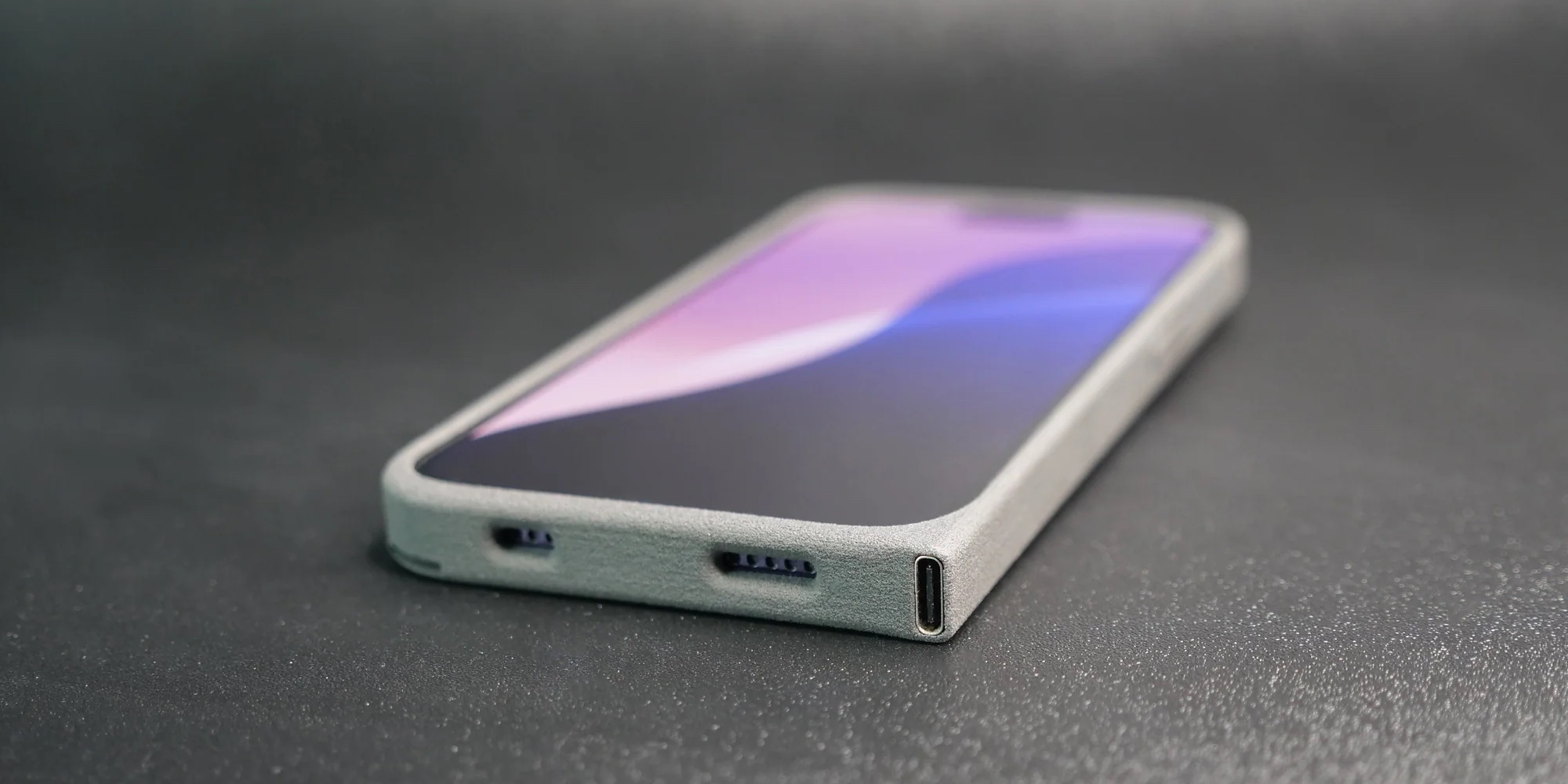 This iPhone case adds USB-C port to Lightning models