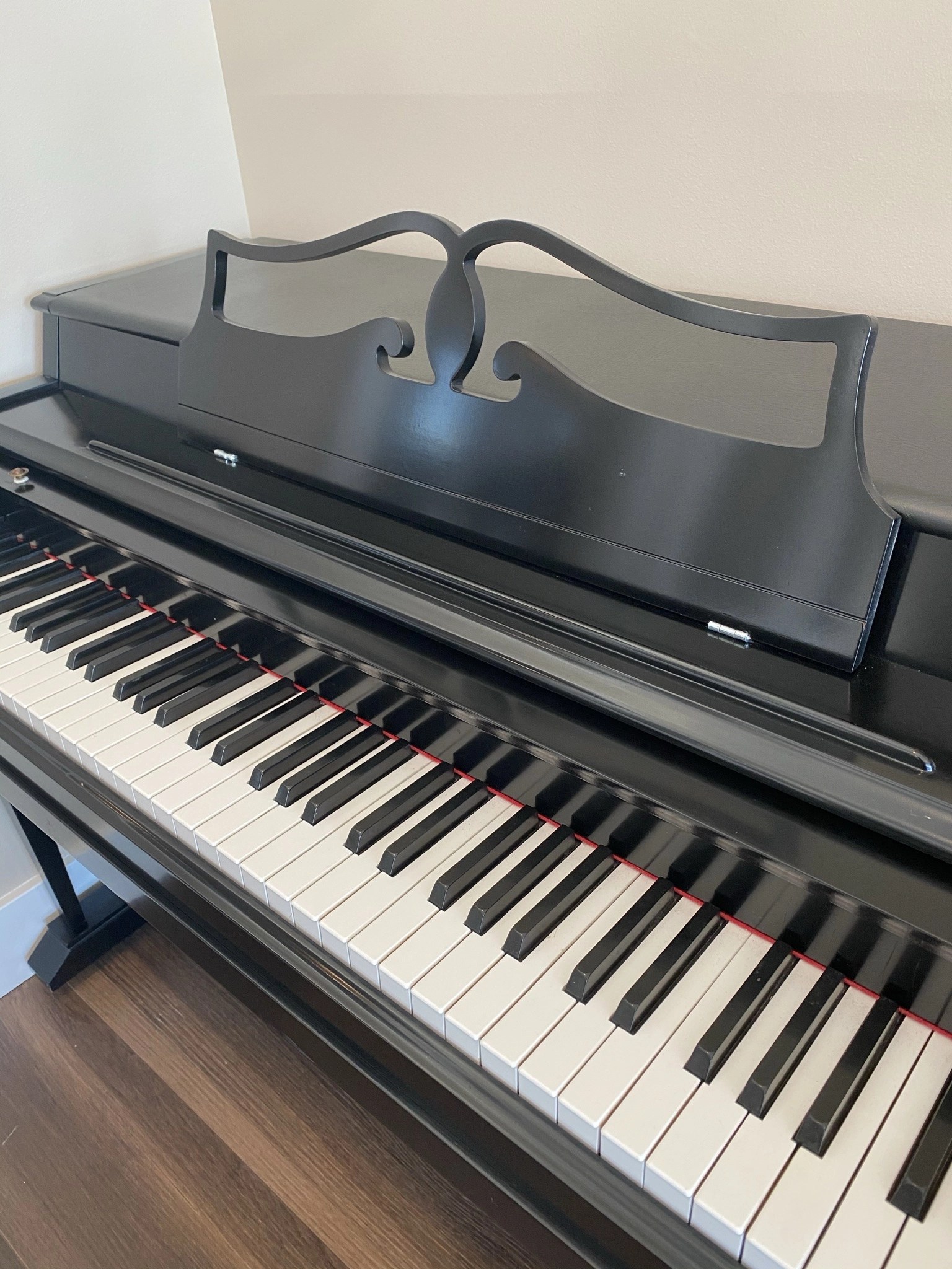 Wurlitzer 36" Upright Piano Value A1Pianos