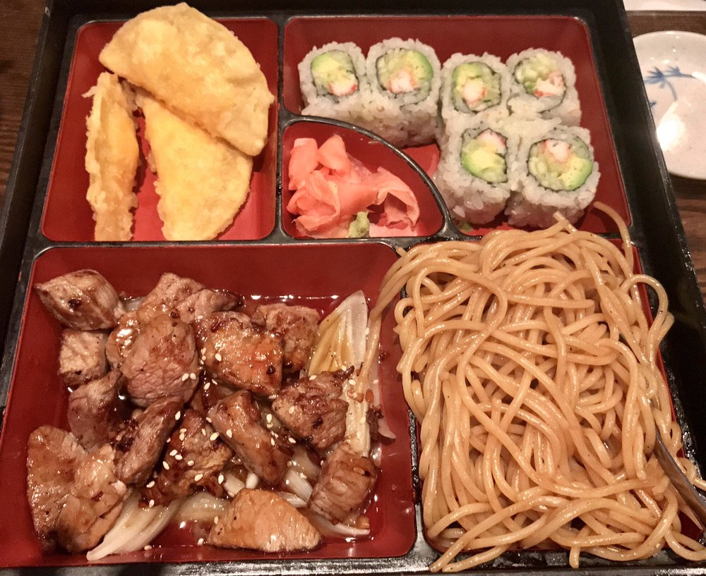Dinner Hibachi Box AAki Sushi & Steakhouse Florida Mall
