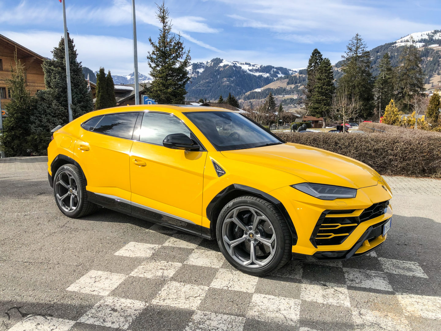 Urus Test Drive Automobili Eleganza