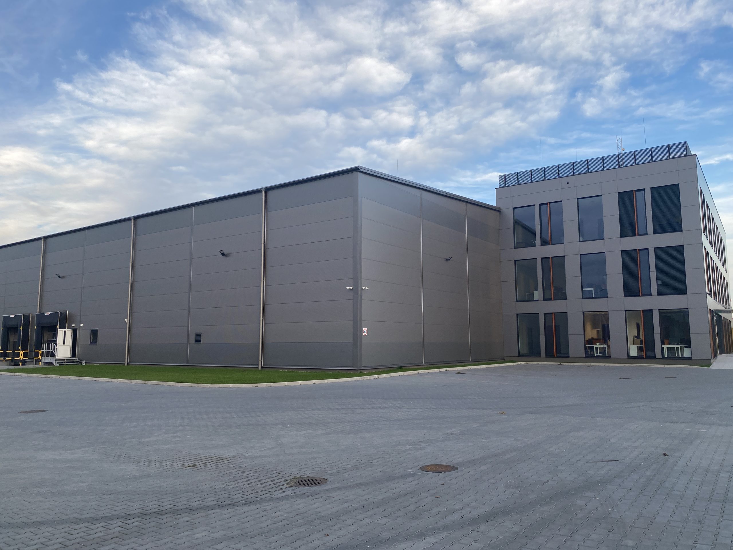 A Rental Dryhire rental VIDEO / AUDIO / LIGHTING / RIGGING.