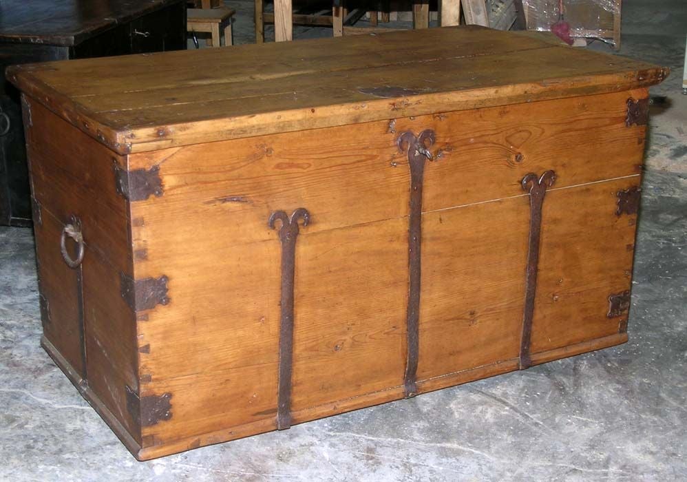 Large Antique Hope Chest, Blanket Box at 1stdibs