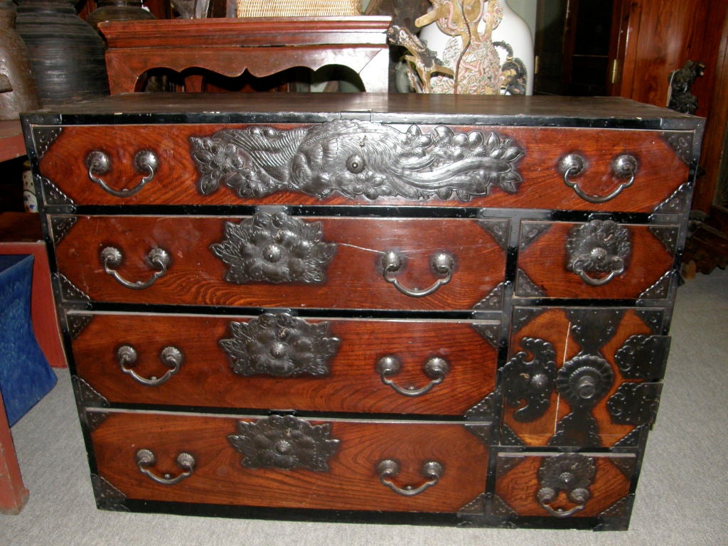 Antique Japanese Meiji period tansu chest of drawers dresser at 1stdibs