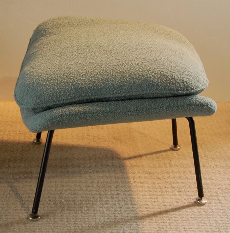 EERO SAARINEN WOMB CHAIR ; BLACK FRAME at 1stDibs