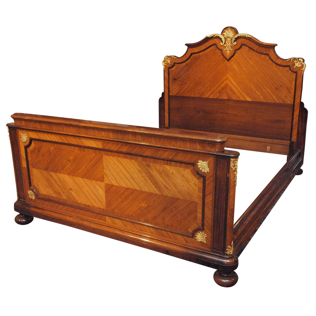 Antique French Superb Quality Kingwood Rosewood Bed circa 18801890 at
