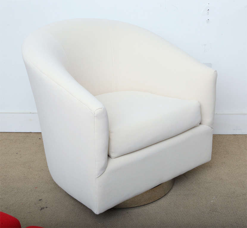 Pair Of HighEnd 1970's Swivel Bucket Chairs at 1stDibs