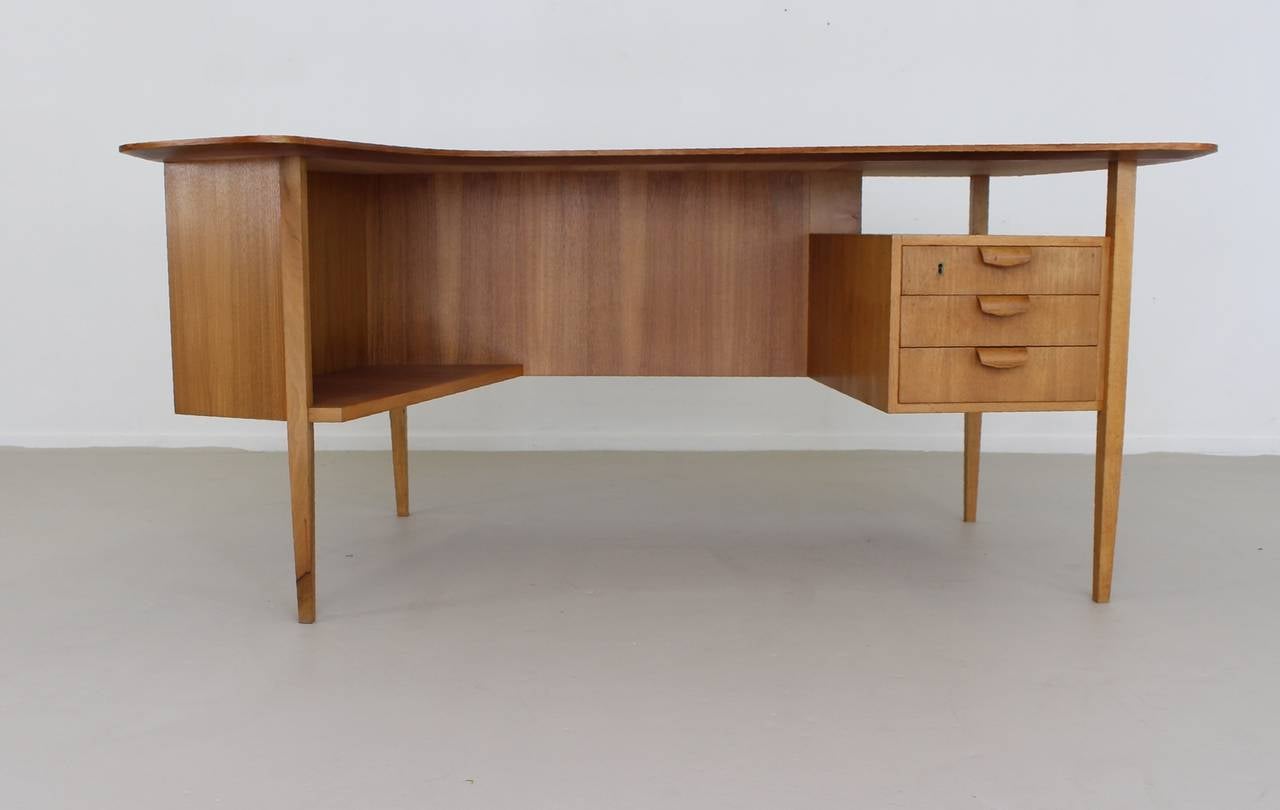 1950s German Design Kidney Shaped Large Desk by Hans Hartl For Sale at