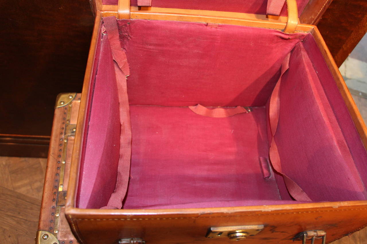 1920s Leather Hat Box For Sale at 1stdibs