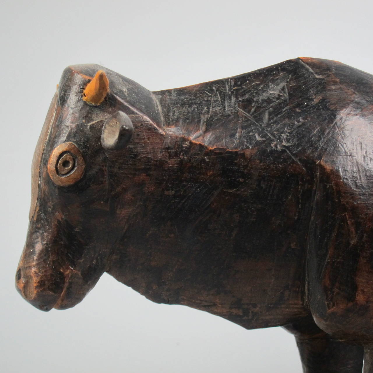Early 20th Century Zulu Carving of a Bull, South Africa For Sale at 1stDibs