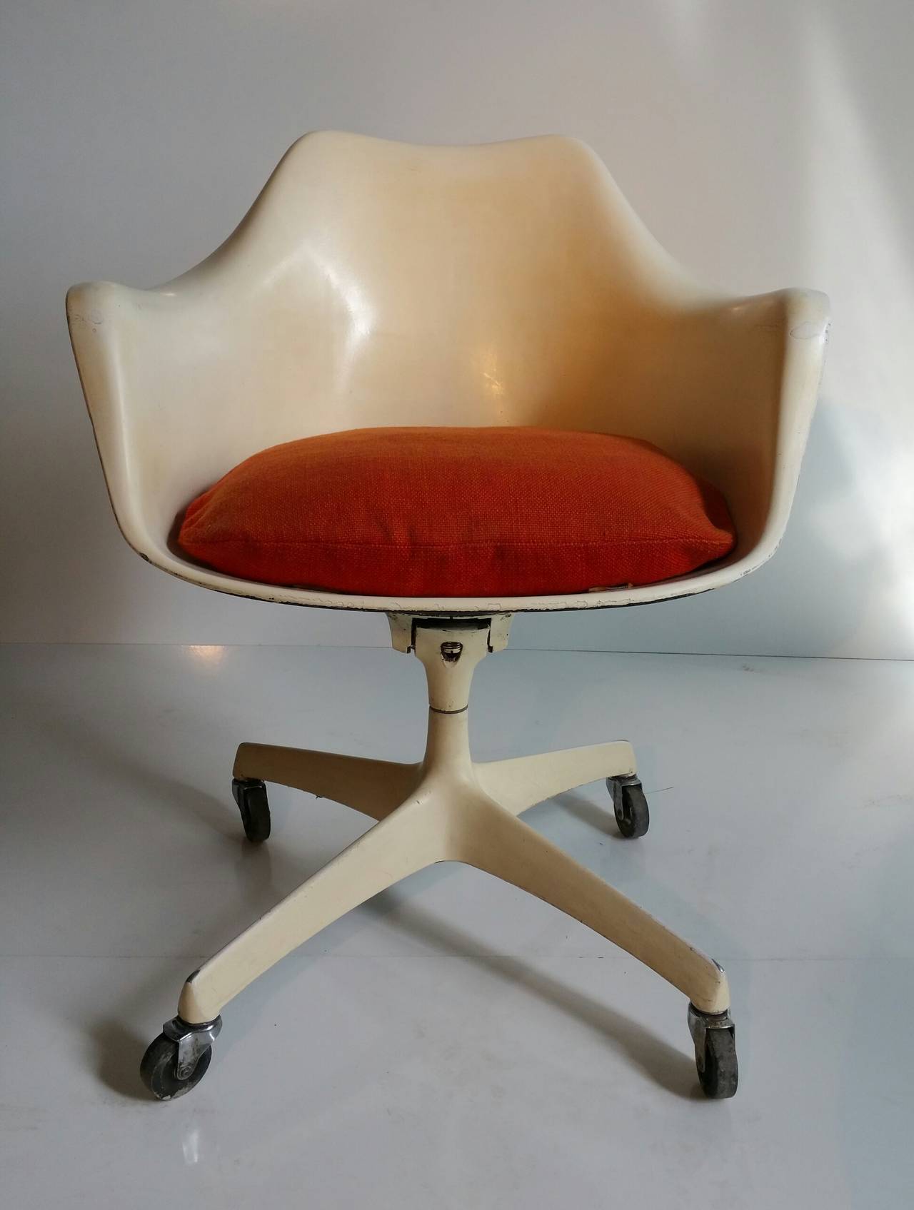 Increase your productivity by choosing from the wide selection of saarinen executive chairs available on alibaba.com. Rare Eero Saarinen for Knoll Two-Position Executive Desk ...