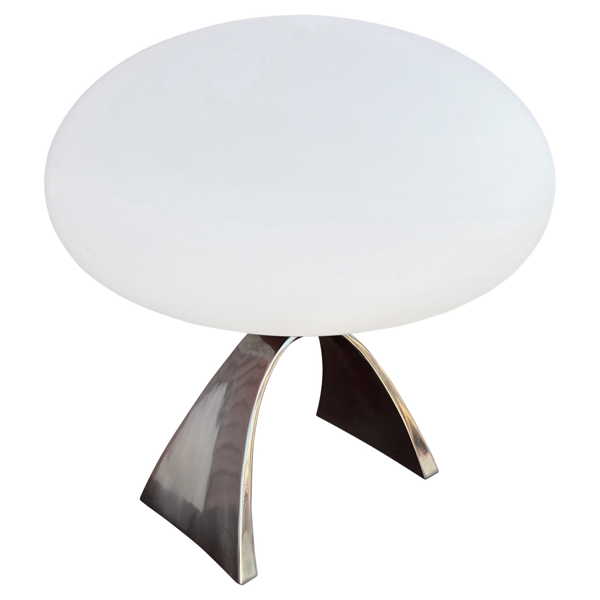 MidCentury Modern White Tulip Base Table Lamp with White Round Globe