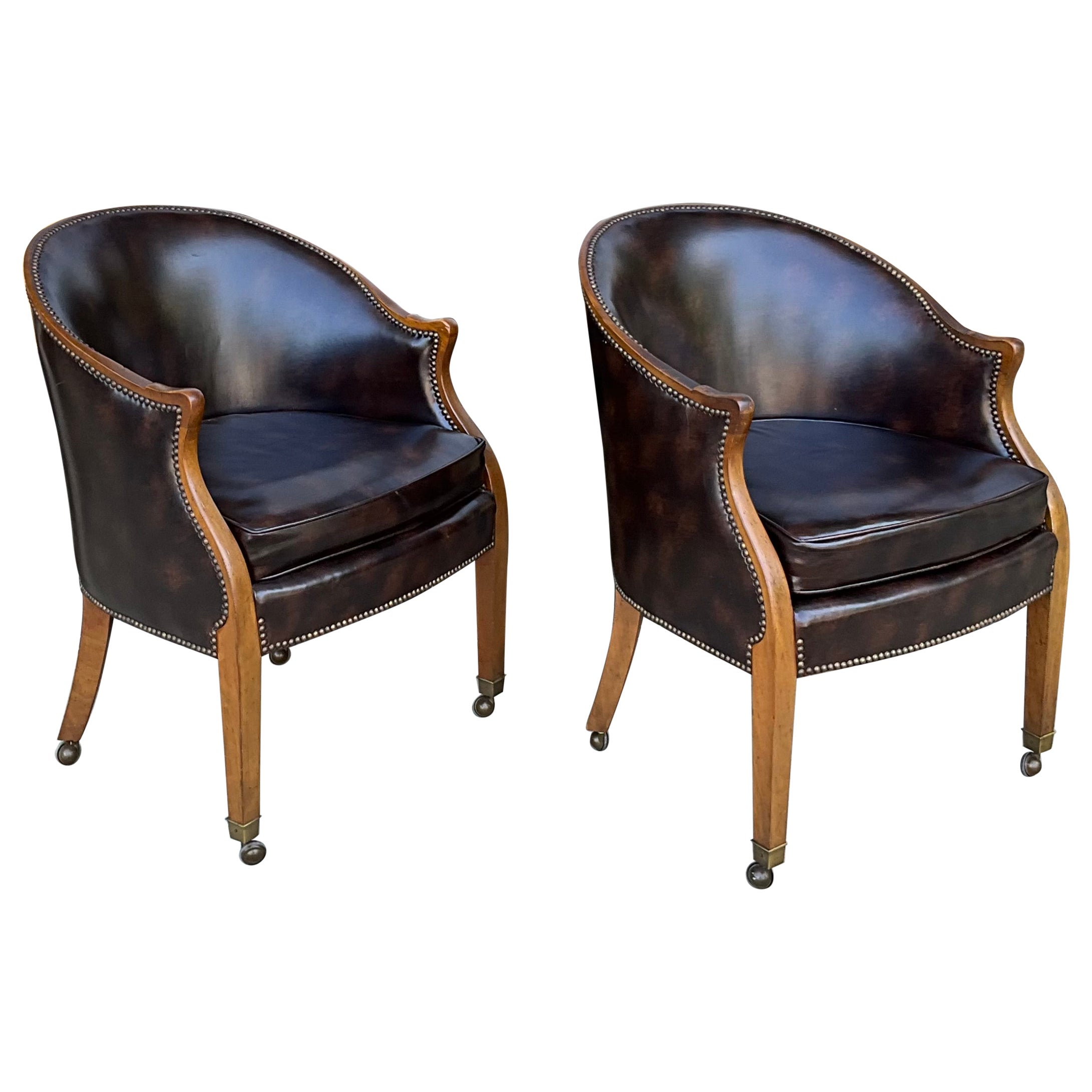 Baker Round Club Table with Leather Barrel Chairs at 1stDibs club