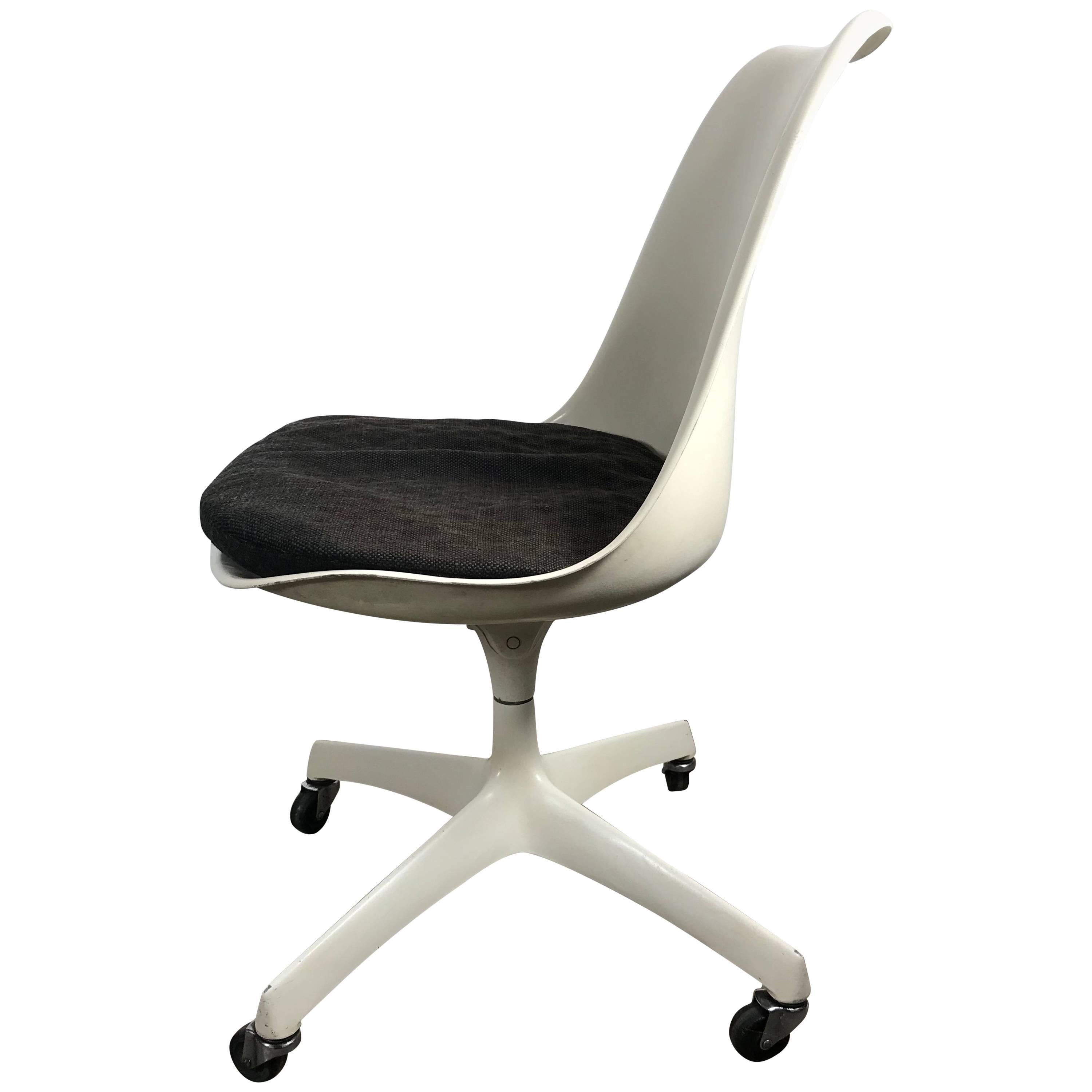 Pair of Eero Saarinen Upholstered Tulip Swivel Desk Chairs for Knoll at