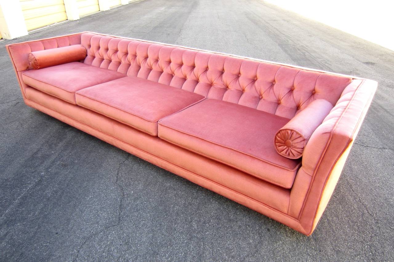 1960s Pair of Regencey Style Salmon Velvet Tufted Sofas at 1stDibs