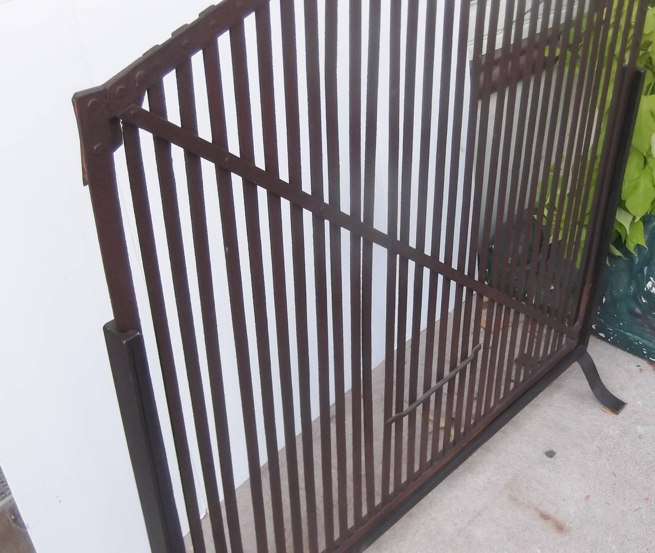 Antique Fire Screen Grate, Mid19th Century For Sale at 1stDibs