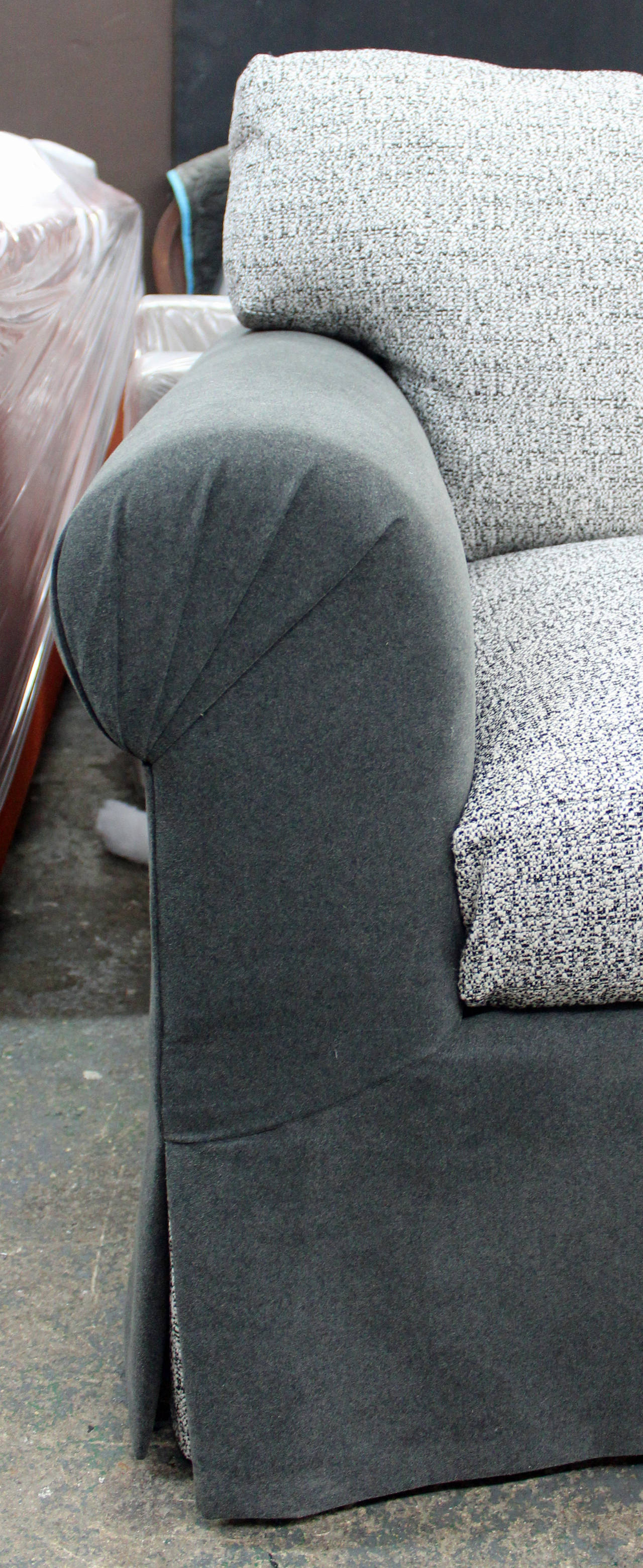 Elegant and Very Comfortable, Fully Refurbished Sofa in Grey Flannel