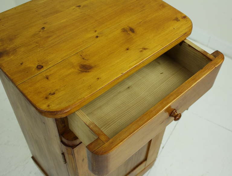 Pair of Antique Continental Pine Nightstands at 1stDibs