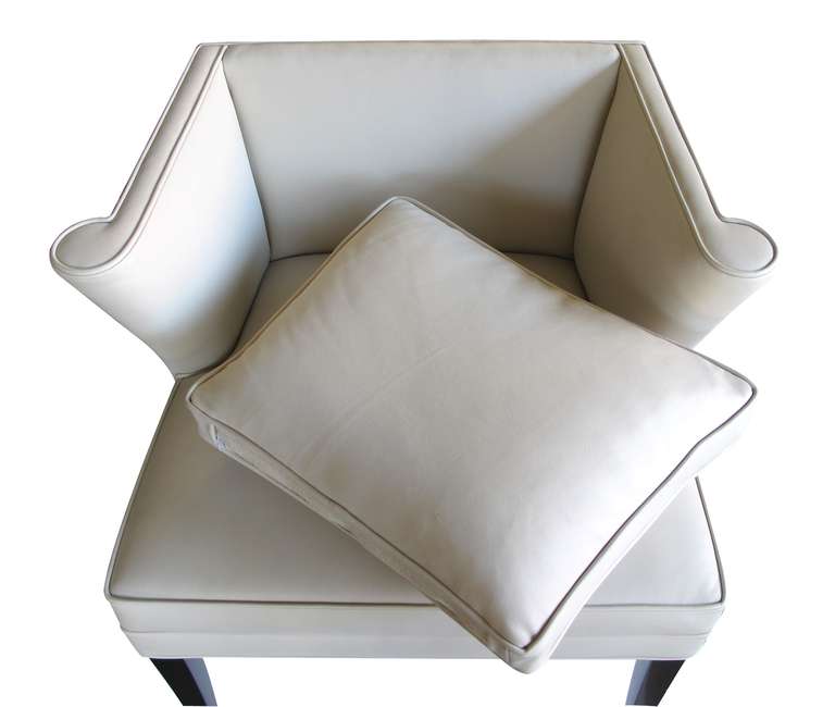 Sleek Pair of American MidCentury LeatherUpholstered Armchairs at 1stdibs