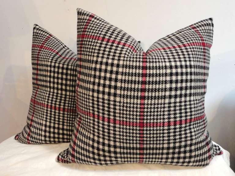 Pair of Pendleton Plaid Hounds Tooth Pillows For Sale at 1stdibs