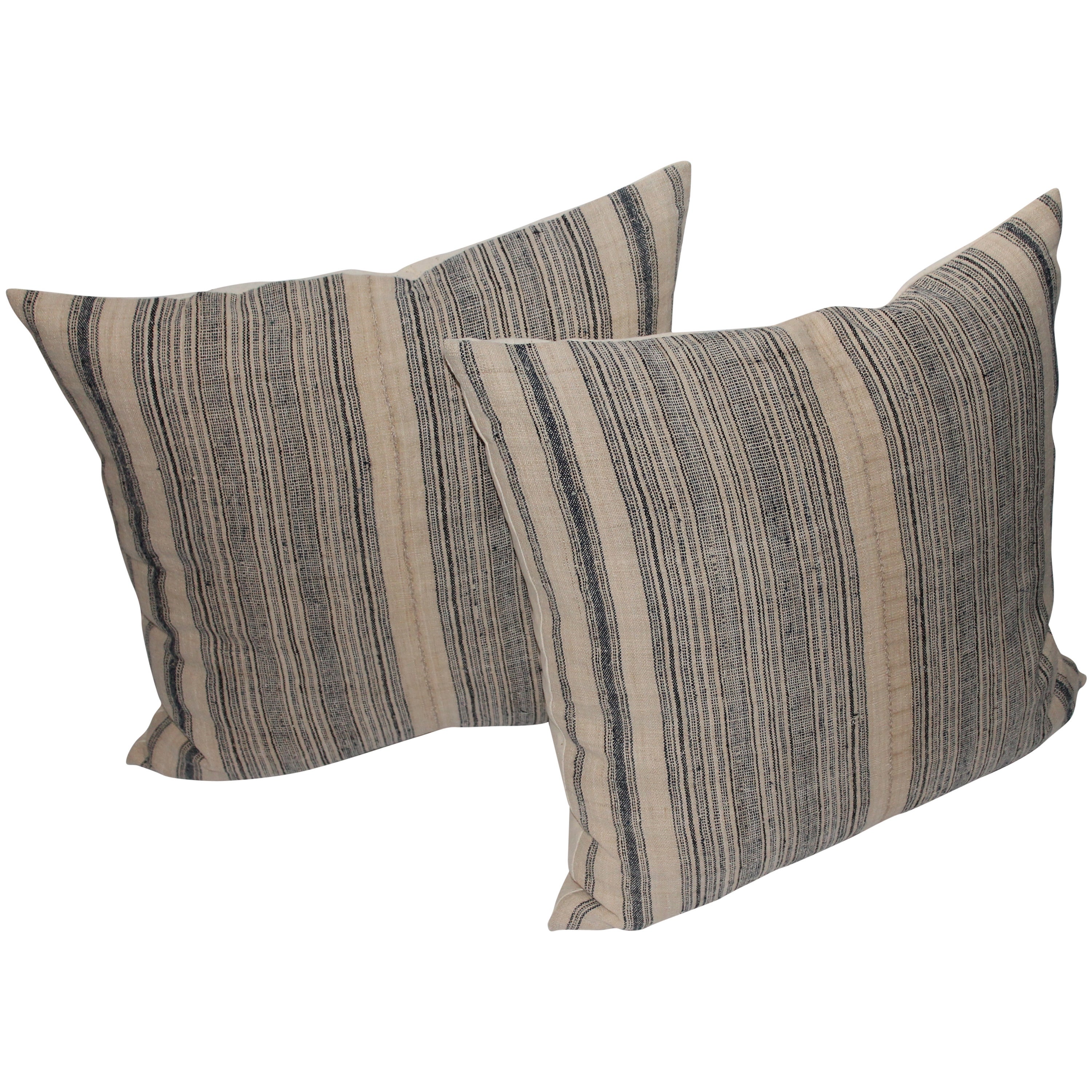 Pair of 19th Century Early Linen Pillows For Sale at 1stDibs