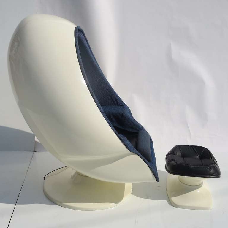 1970's Stereo Egg Chair by Listening Environment at 1stdibs