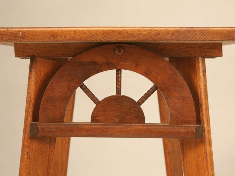 Vintage American Ranch Oak Side/End Table w/Wagon Wheel Design at 1stDibs