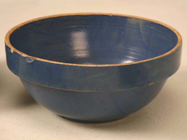 Set of Five Matched Vintage American Pottery Bowls For Sale at 1stdibs