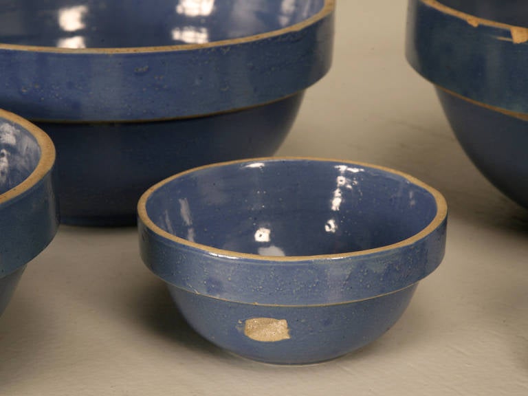 Set of Five Matched Vintage American Pottery Bowls For Sale at 1stdibs