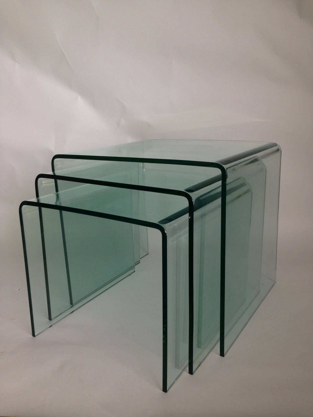 Bent Glass Nesting Tables (Set of 3) at 1stDibs