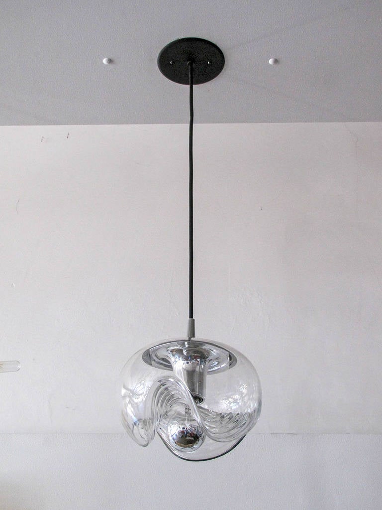 Set of Three Clear Glass Hanging Lights For Sale at 1stDibs