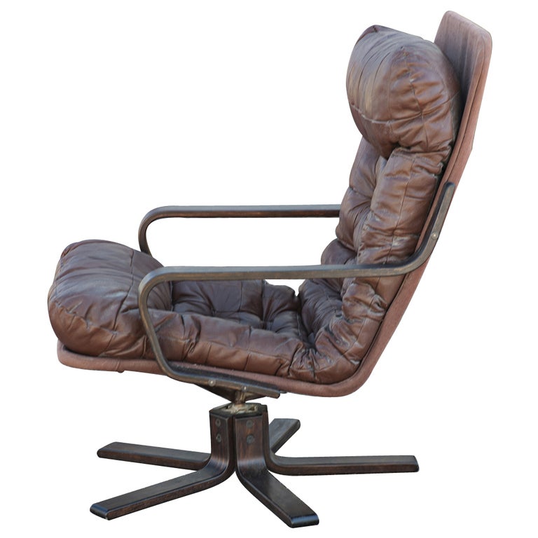 Westnofa Scandinavian Rosewood and Leather Lounge Chair For Sale at