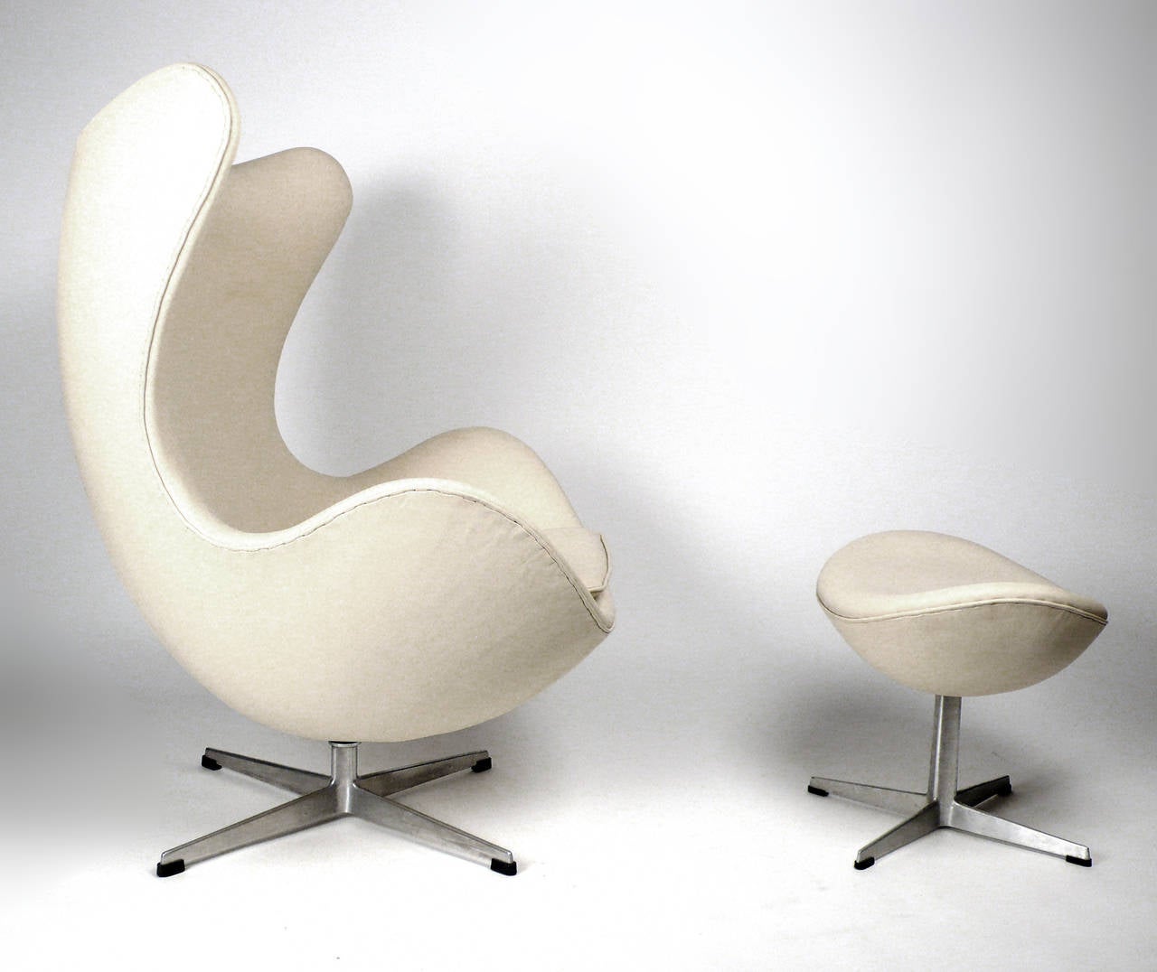 Early Production Leather Egg Chair with Ottoman by Arne Jacobsen at 1stDibs