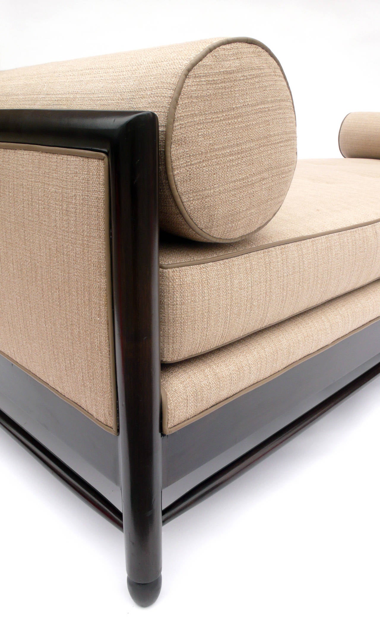 Classic Baker Furniture Day Bed at 1stDibs