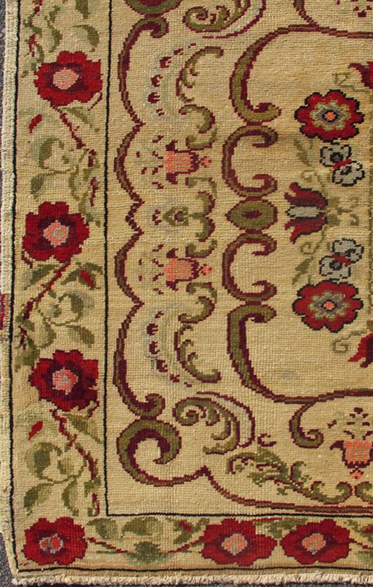 Turkish Rug with European Design For Sale at 1stdibs