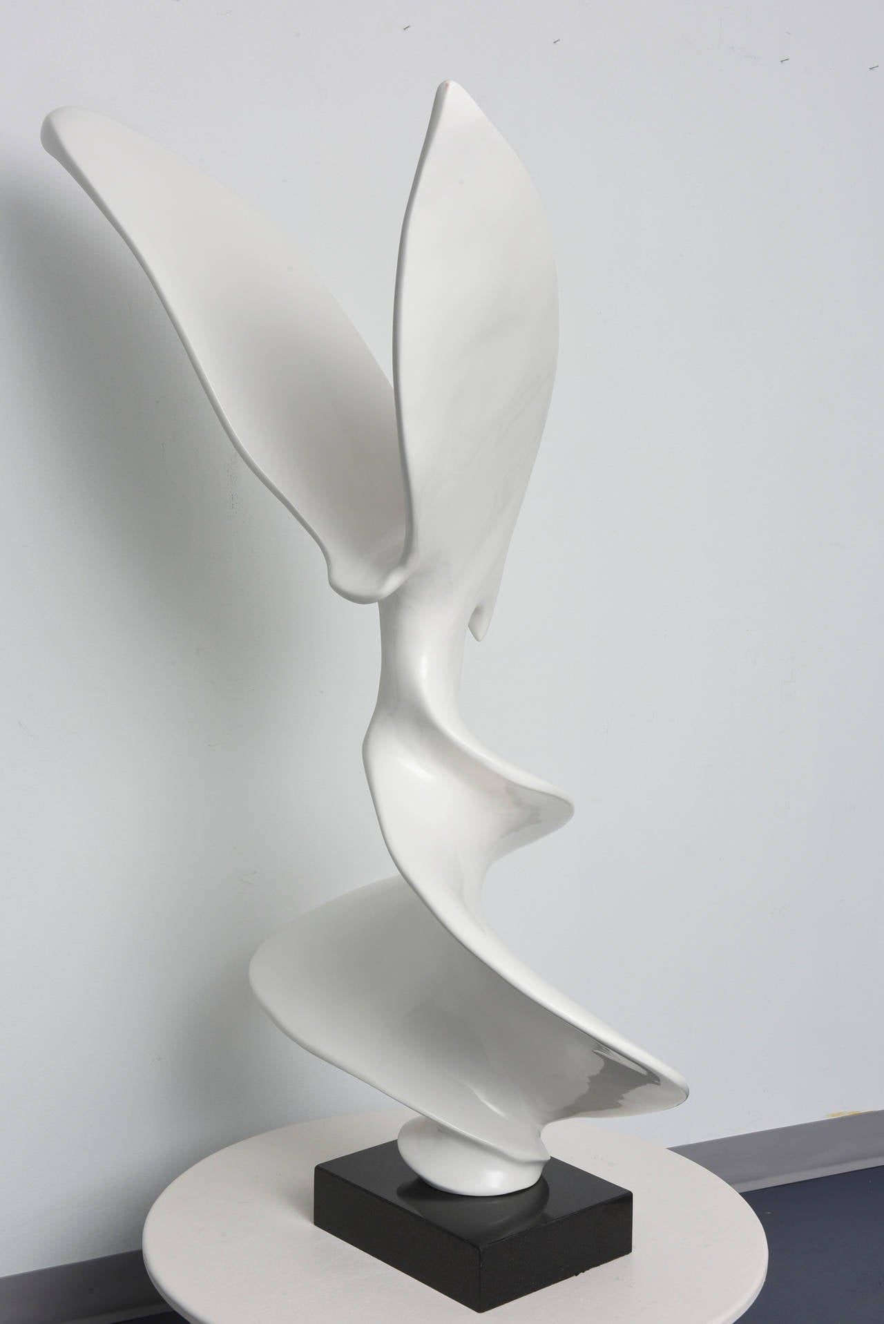 Contemporary White Abstract Resin Sculpture at 1stdibs