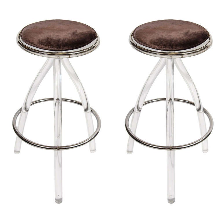 Pair of Ultra Modernist Lucite Bar/Counter Stools at 1stdibs