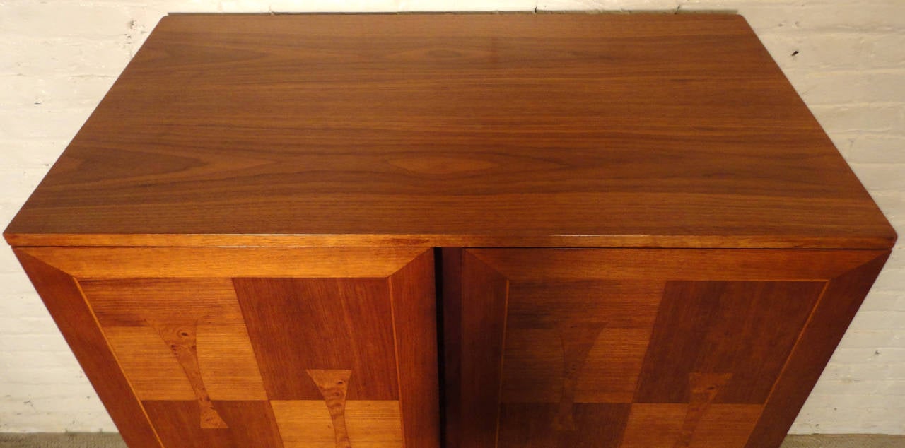 Beautiful MidCentury Walnut Dresser with Burl Wood Inlay For Sale at