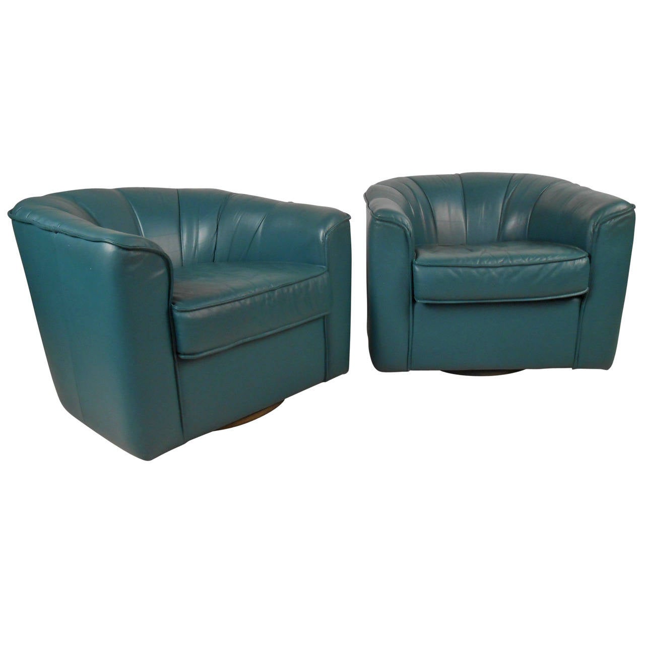 Pair of Milo Baughman Swivel Club Chairs at 1stdibs