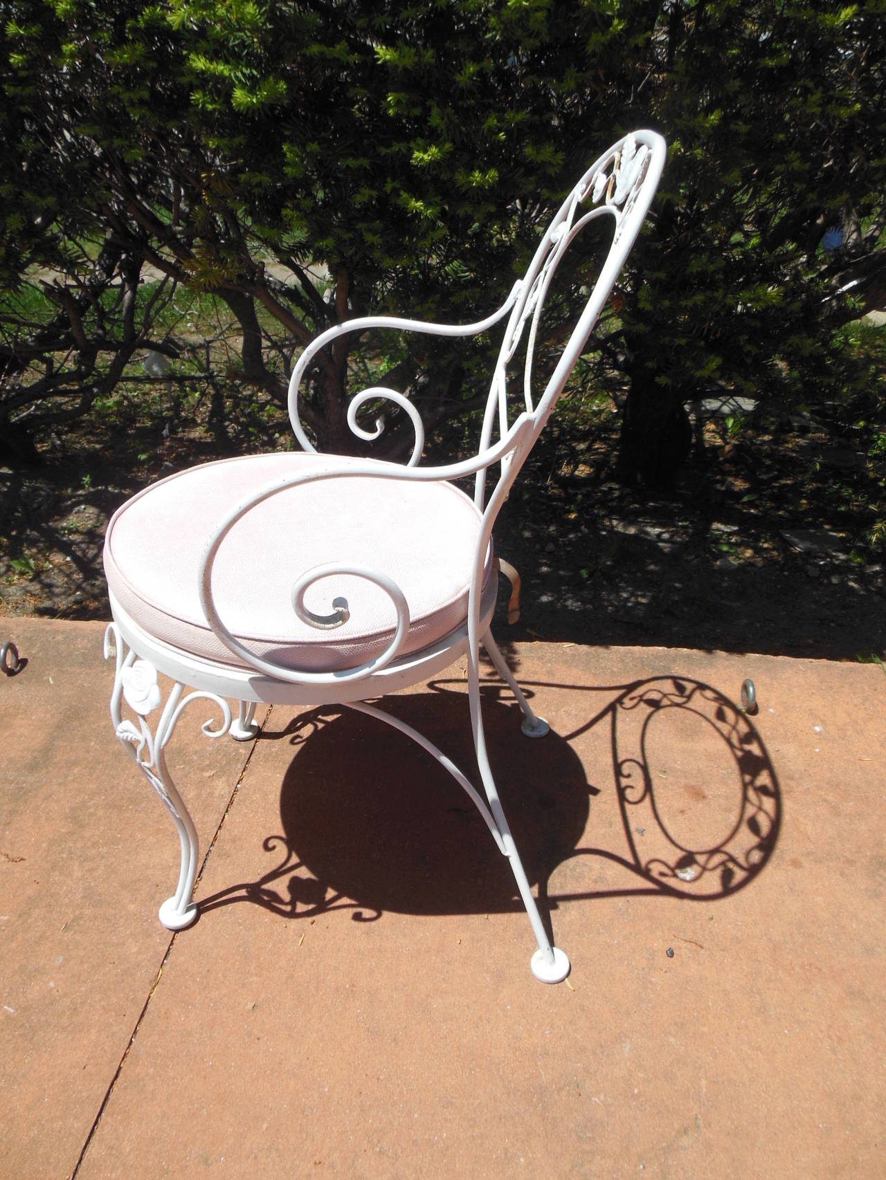 Patio Dining Set, Woodard Wrought Iron Chantilly Rose Pattern at 1stdibs