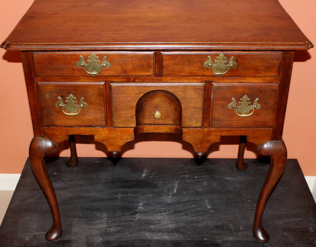 18th Century Massachusetts Queen Anne Lowboy or Dressing Table at