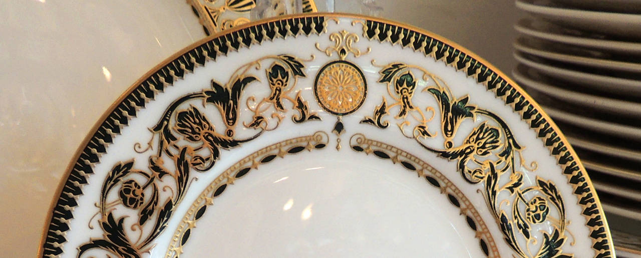 Wonderful Royal Worcester Windsor Green and Gold Elegant Dinner Service